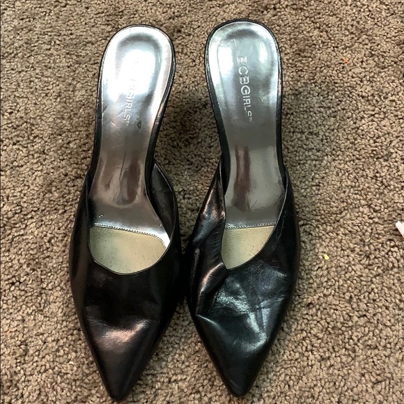 Shoes - Picture 1 of 4